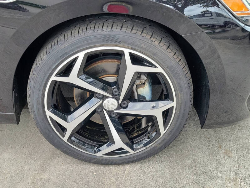 2022 Volkswagen Passat R-Line