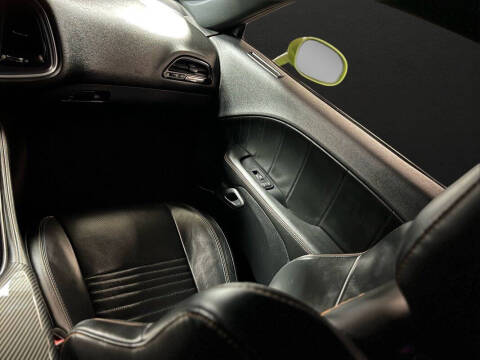 2015 Dodge Challenger R/T Plus Shaker