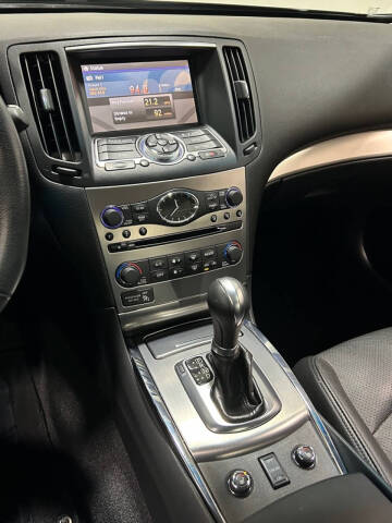 2011 Infiniti G25 Sedan x