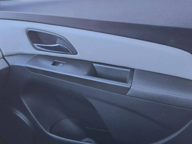 2014 Chevrolet Cruze LS Auto