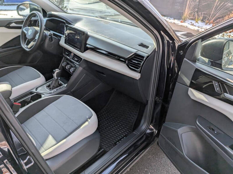 2025 Volkswagen Taos S