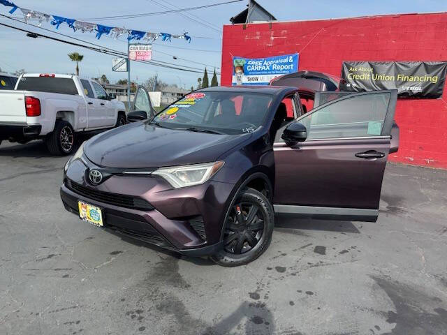 2017 Toyota RAV4 LE