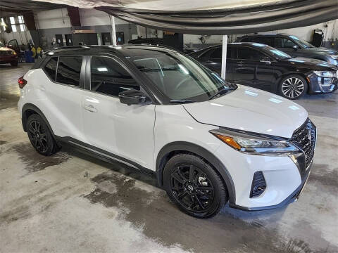 2022 Nissan Kicks SR