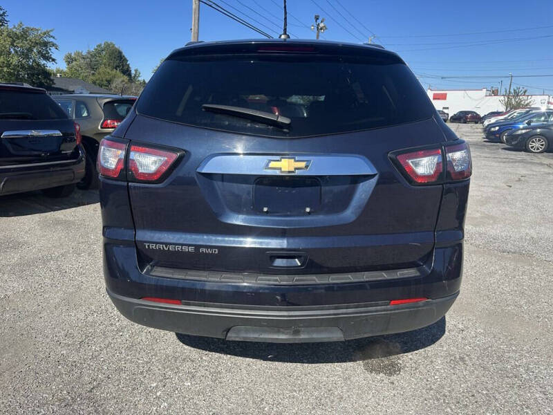 2017 Chevrolet Traverse LS