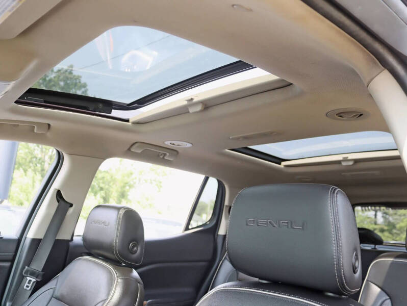 2019 GMC Acadia Denali