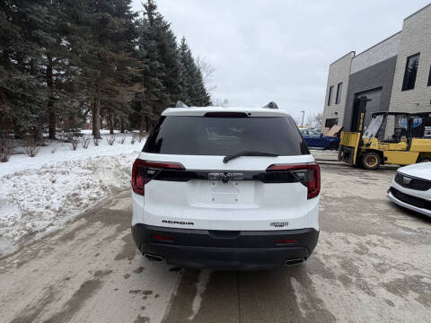 2023 GMC Acadia SLT