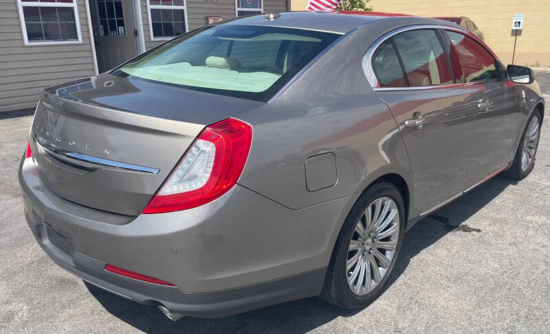 2015 Lincoln MKS
