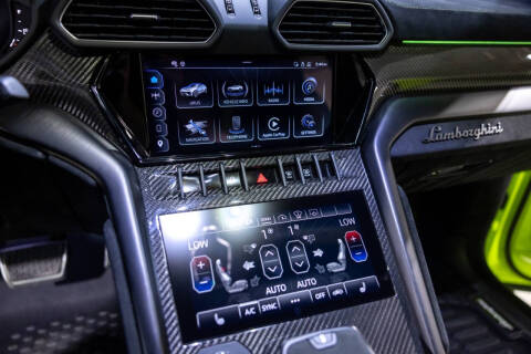 2024 Lamborghini Urus Performante