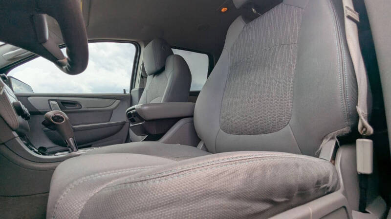 2017 Chevrolet Traverse LS