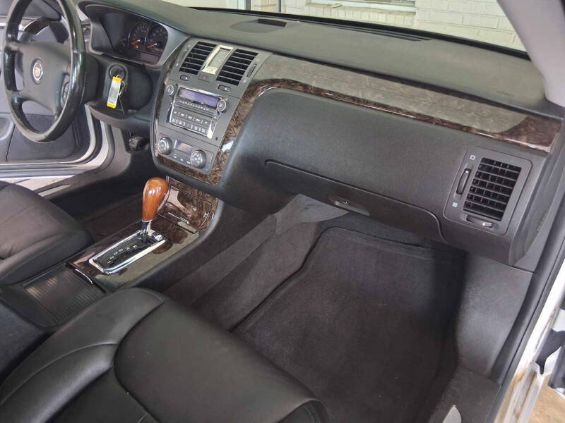 2009 Cadillac DTS Luxury 5-Passenger