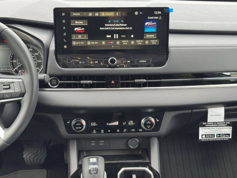 2025 Mitsubishi Outlander ES