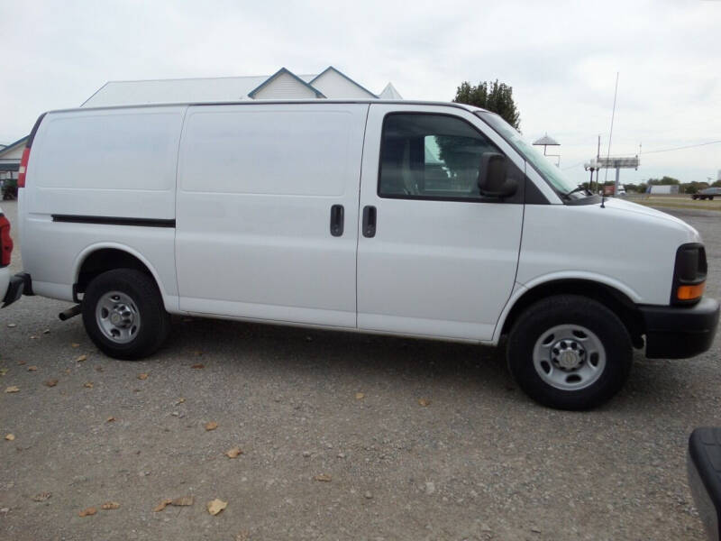 2010 Chevrolet Express Cargo for sale at AUTO FLEET REMARKETING, INC. in Van Alstyne TX