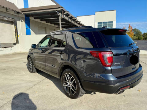 2017 Ford Explorer Sport