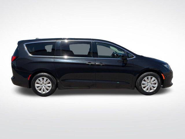 2019 Chrysler Pacifica L