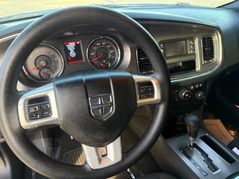 2013 Dodge Charger SE