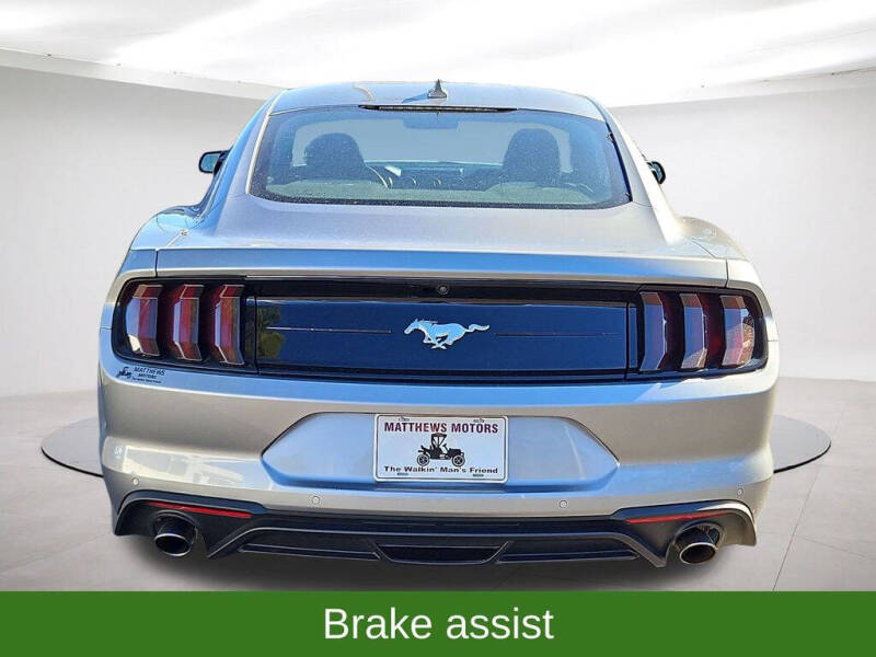 2022 Ford Mustang EcoBoost