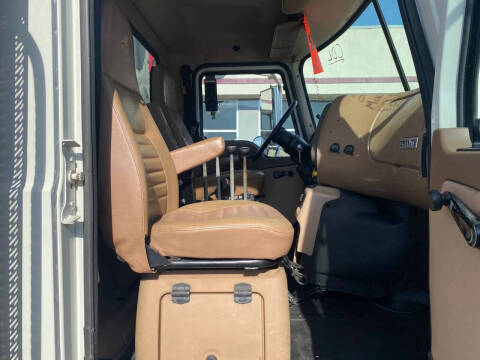 2006 Mack CV713