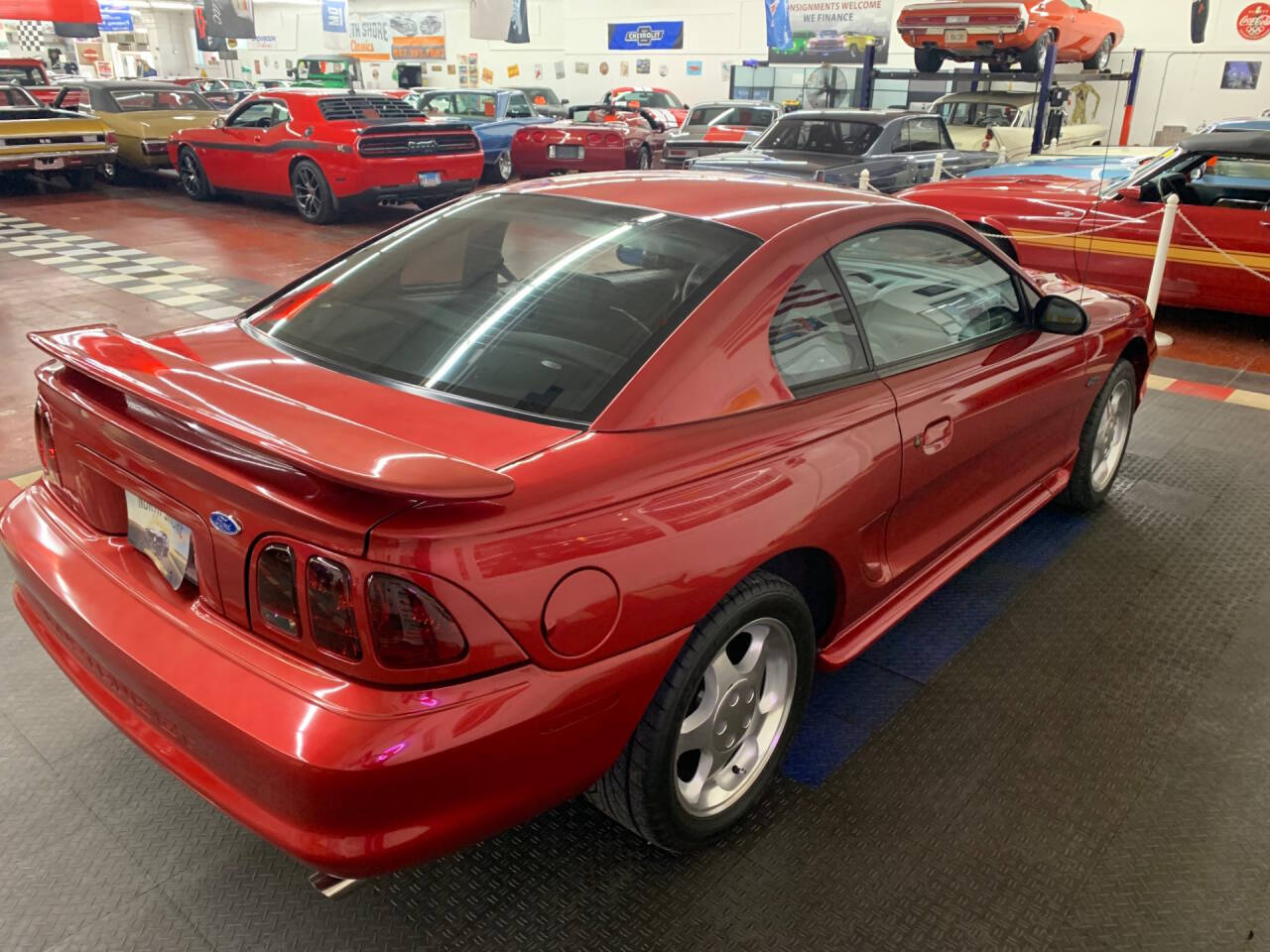 1997 Ford Mustang 8