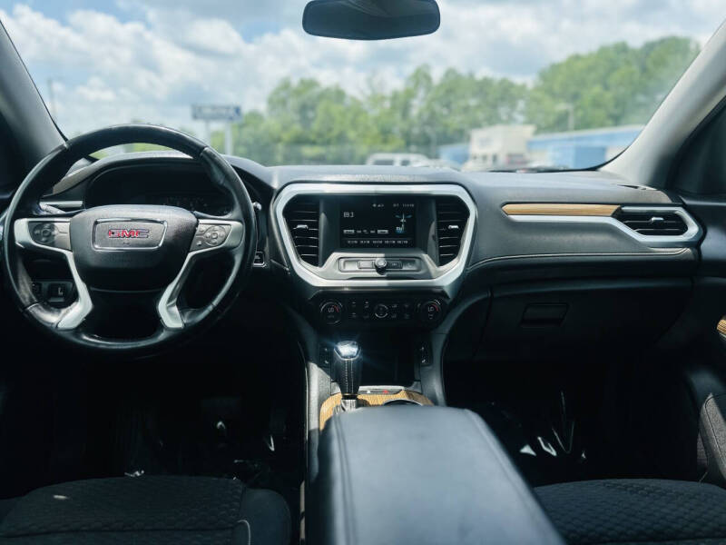 2018 GMC Acadia SLE-2
