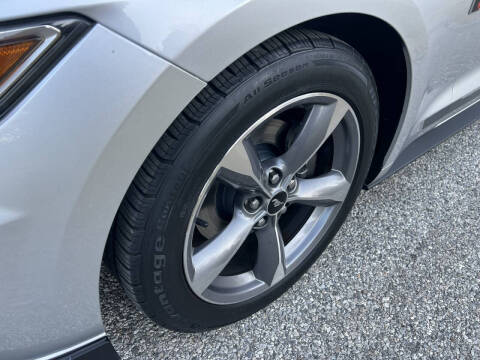 2015 Ford Mustang V6