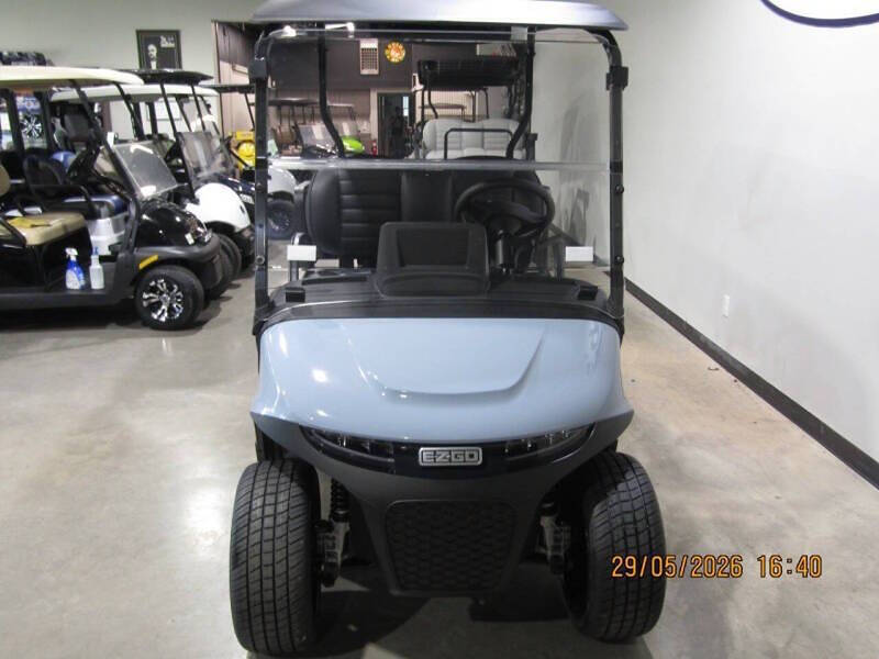 2026 E-Z-GO RXV 4