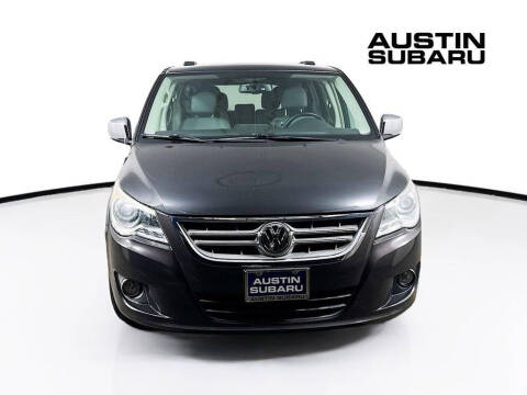 2011 Volkswagen Routan SEL Premium