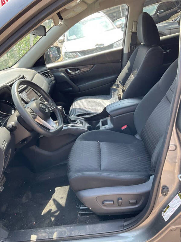 2018 Nissan Rogue SV