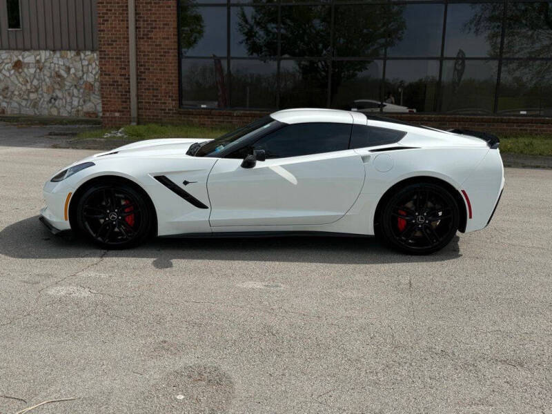 Used 2015 Chevrolet Corvette Base with VIN 1G1YB2D7XF5117511 for sale in Maysville, KY