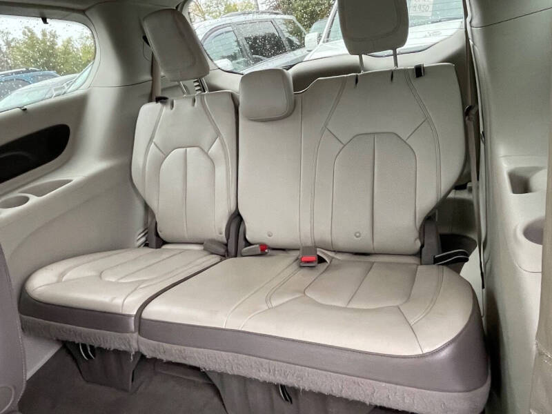 2018 Chrysler Pacifica Touring L