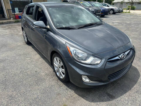 2013 Hyundai Accent for sale at Steerz Auto Sales in Frankfort IL