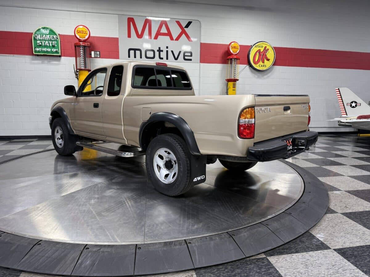 2002 Toyota Tacoma 10