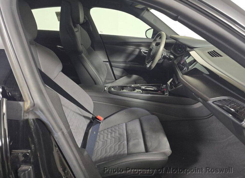 2022 Audi e-tron GT quattro Premium Plus