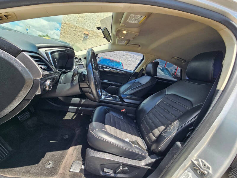 2017 Ford Fusion SE