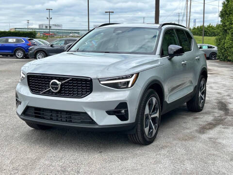 2026 Volvo XC40 B5 Plus