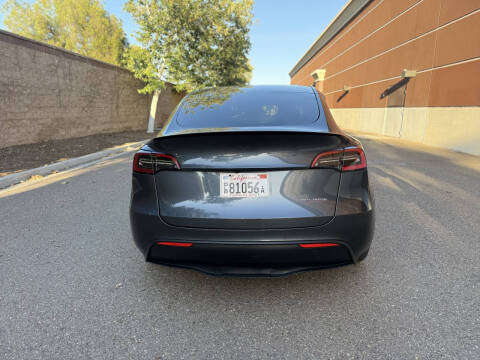 2023 Tesla Model Y Performance
