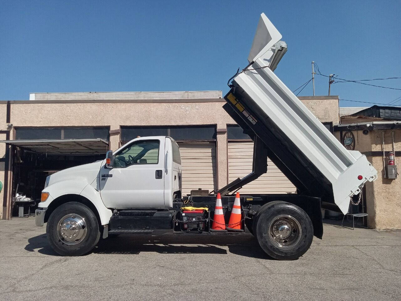 Dump Trucks For Sale in GRIDLEY, CALIFORNIA