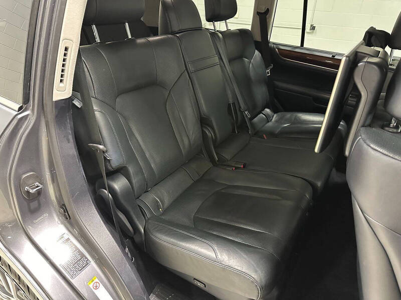 2016 Lexus LX 570