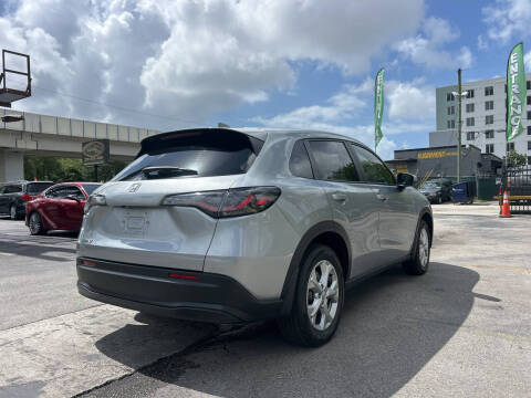 2025 Honda HR-V LX