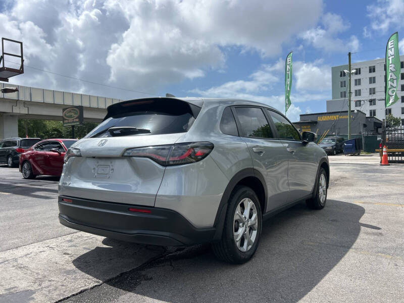 2025 Honda HR-V LX
