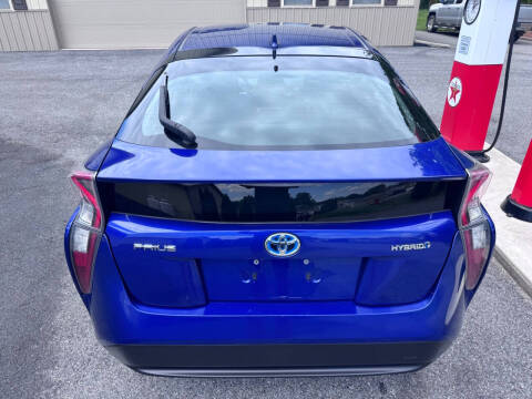 2016 Toyota Prius Two