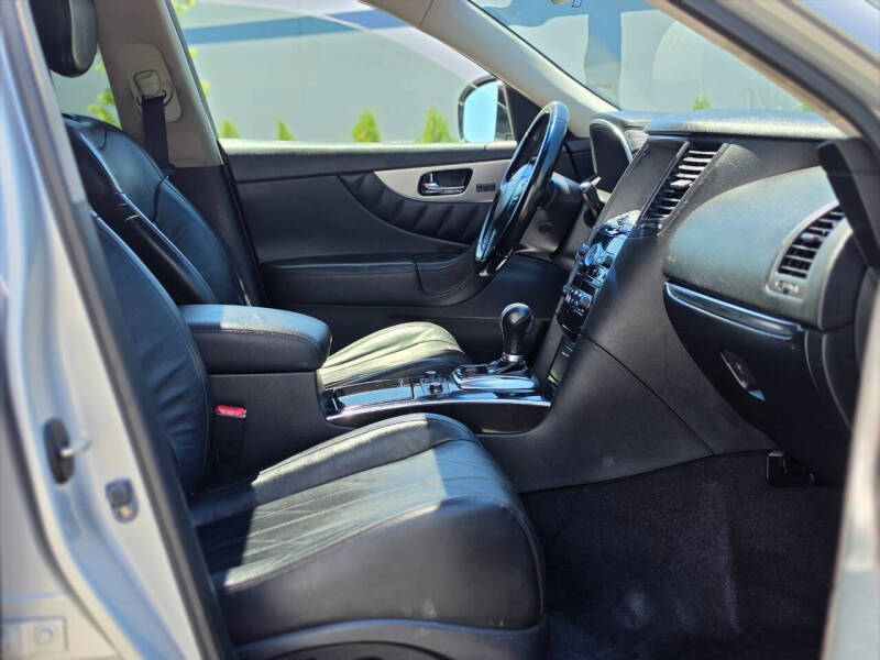 2011 Infiniti FX35