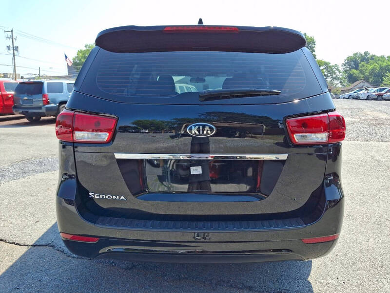 2018 Kia Sedona L