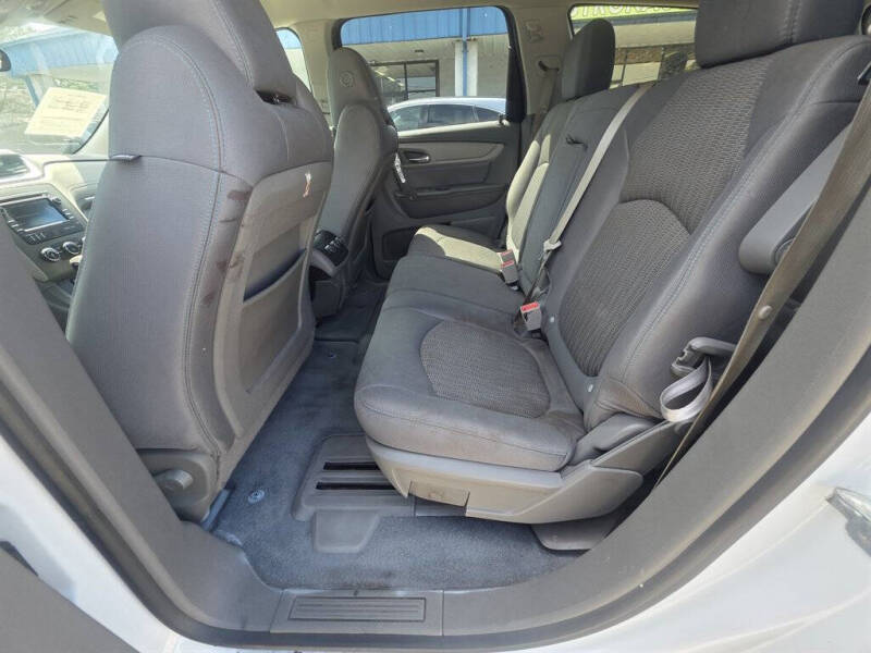 2017 Chevrolet Traverse LS