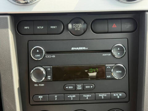 2008 Ford Mustang V6 Deluxe