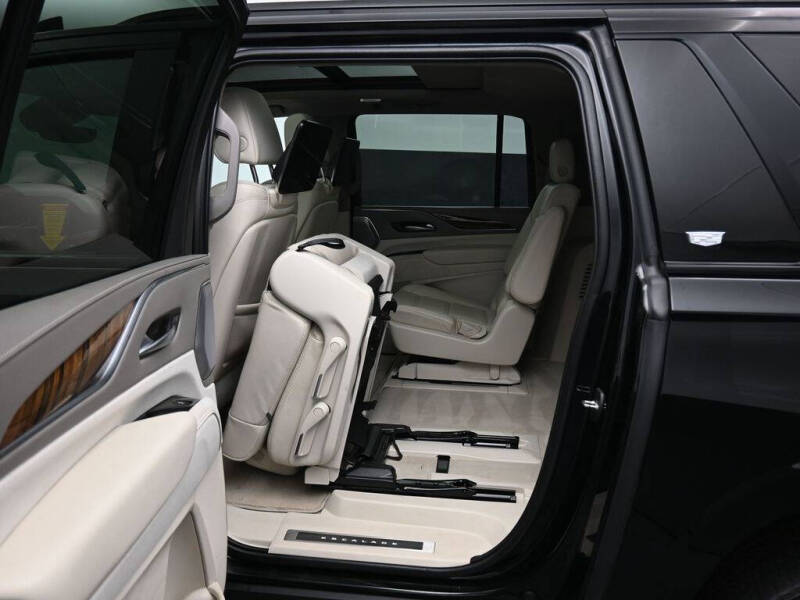 2023 Cadillac Escalade ESV Sport Platinum