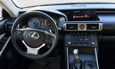 2016 Lexus IS 200t