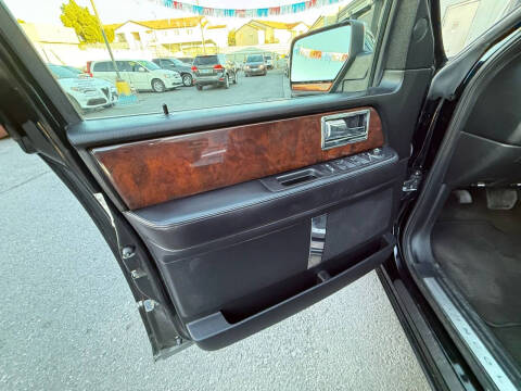 2016 Lincoln Navigator L Select