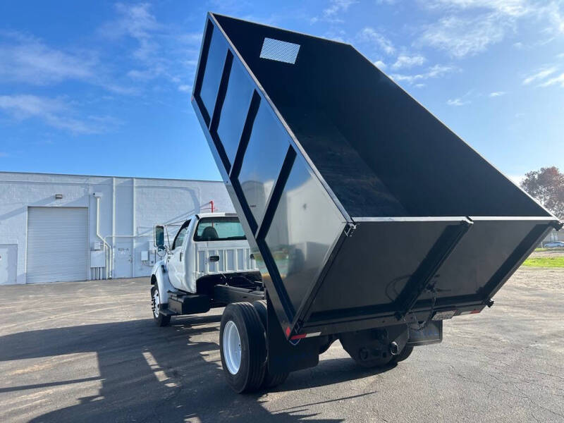 2013 Ford F-650 Super Duty