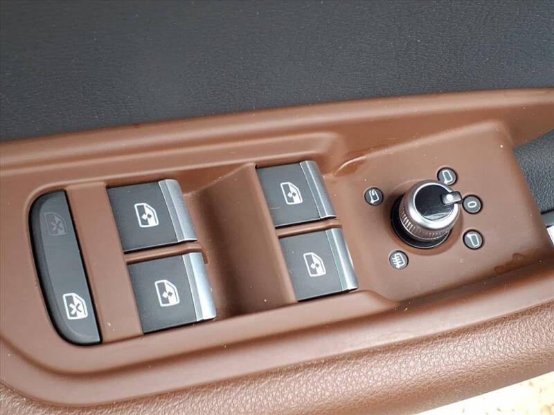 2017 Audi A4 2.0T quattro Premium Plus