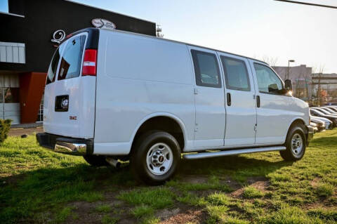 2024 GMC Savana 2500